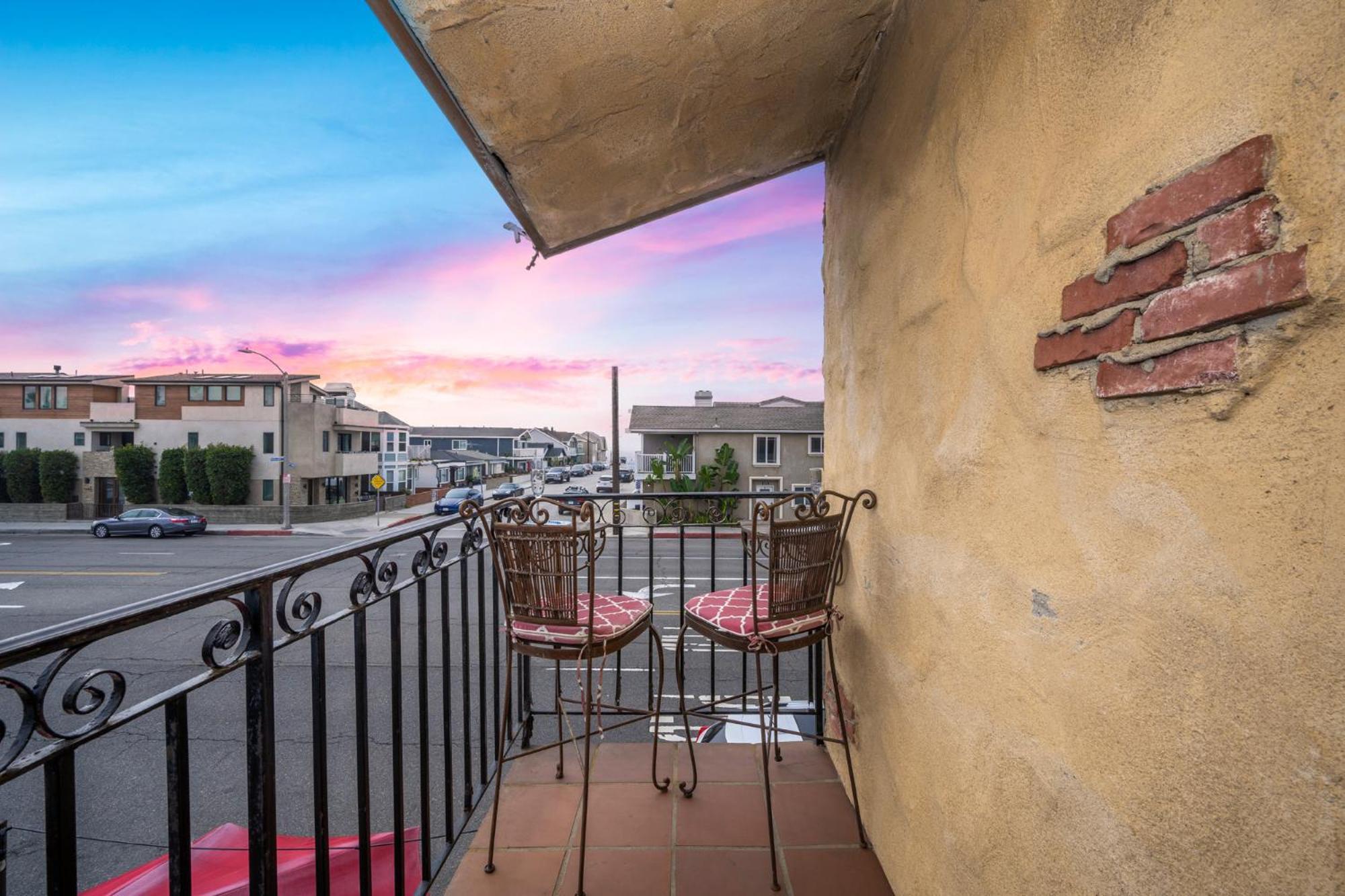 Spanish Castle By The Sea In Newport Beach Exterior photo