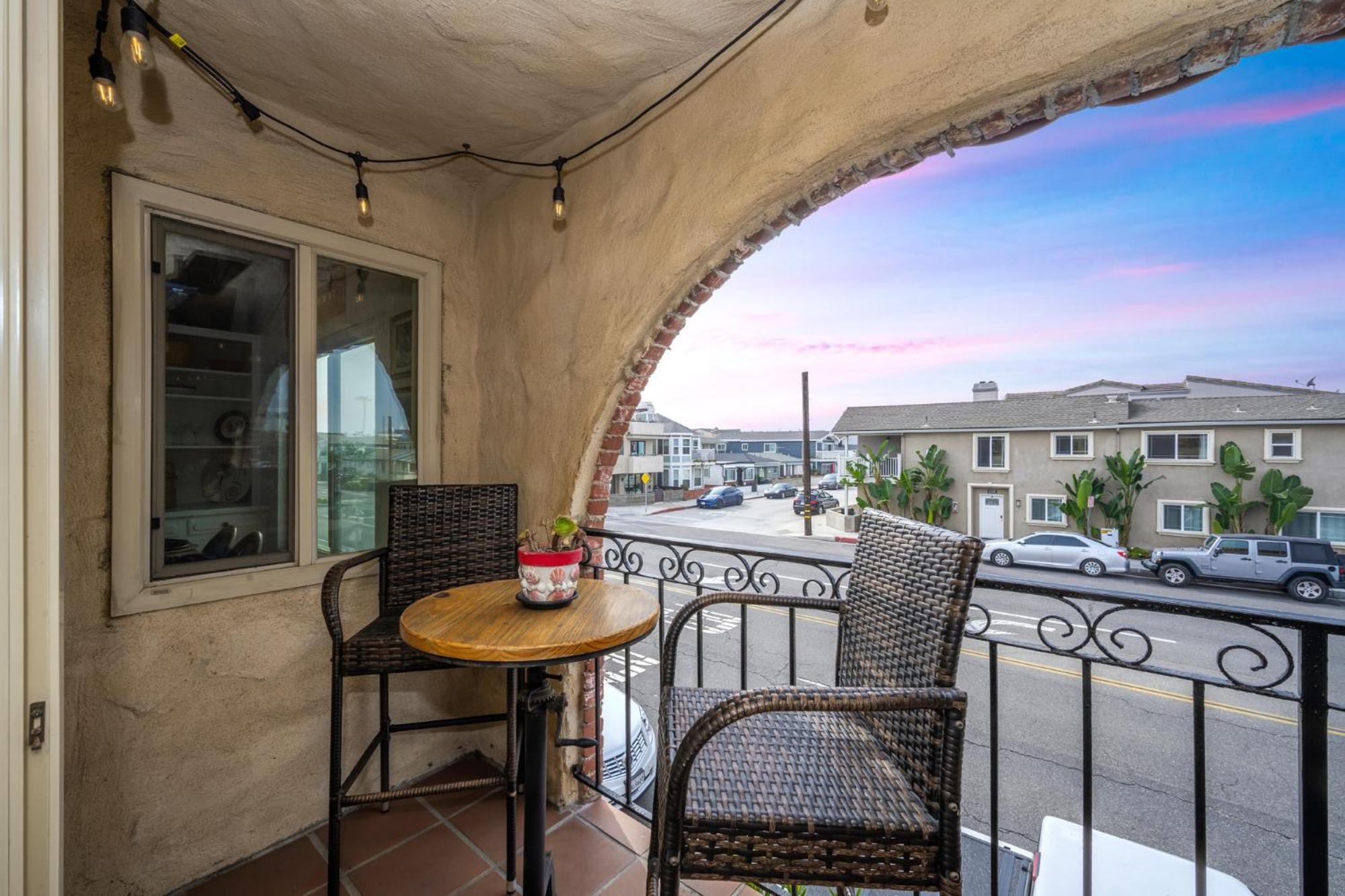 Spanish Castle By The Sea In Newport Beach Exterior photo