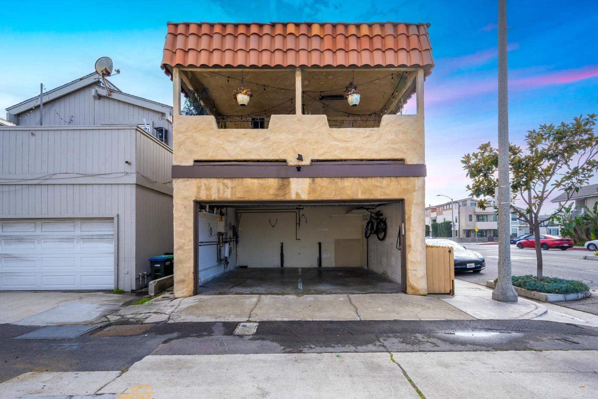 Spanish Castle By The Sea In Newport Beach Exterior photo